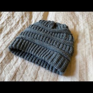 Gray knit beanie.